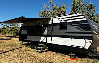 Tracy the Transcend Xplorer 261BH