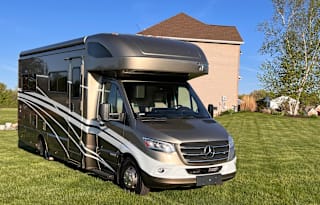 Beautiful, easy to drive escape-mobile.