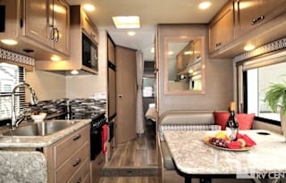Ultimate Luxury! Easy to drive.