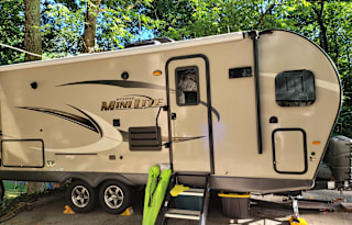 2020 like new Forest River RV Rockwood Mini Lite,