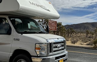 2016 Thor Majestic 28' Motorhome - Class C RV