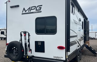 BRAND NEW 2024 Luxury Camper- Ready for fun!