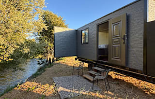 THE RIVERS NEST: Tiny Home On Applegate River