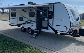 BRAND NEW 2021 Coachmen Freedom Express 257BHS