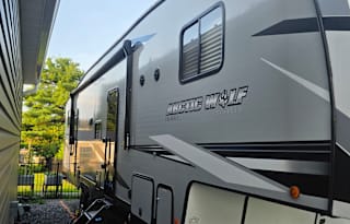 2021 Forest River RV Cherokee Arctic Wolf 321BH