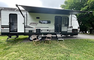 Your Comfort Zone! BRAND NEW 2023 Coleman 30' RV