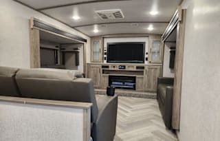 Sam and Ali's Pet-Friendly RV