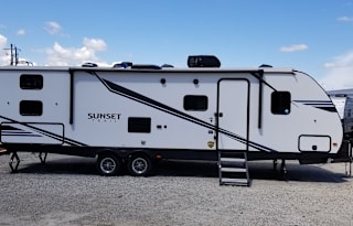 2020 CrossRoads RV Sunset Trail Super Lite SS289QB