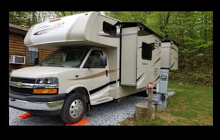 2018 Coachmen Leprechaun - LPA233