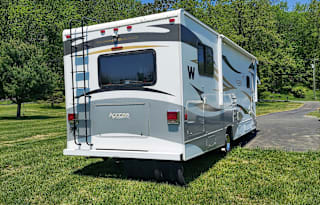 2011 Winnebago Access 31C