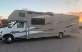 2014 Winnebago Minnie Winnie 31K