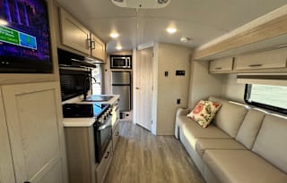 2023 Rockwood Geo Pro G19FBS Sleeps 4 Queen Bed!