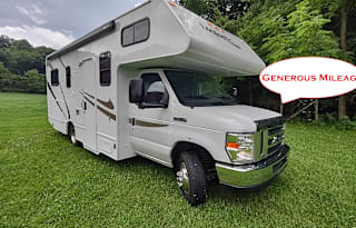 S.U.M.P.Vee v8  24' Class C small but spacious
