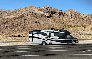 2011 Four Winds RV Chateau Citation 29BG
