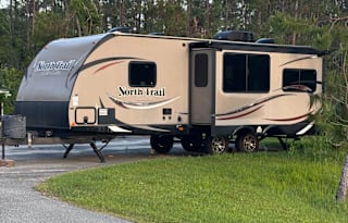 Pet-Friendly: Heartland North Trail (Sleeps 3–4)