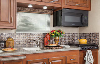 2015 Jayco Precept, Sleeps 6, Fun Times Ahead!