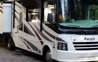 2018 Coachmen RV Pursuit 33 BH Blanche