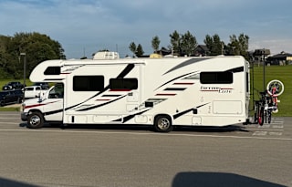 The Southern Traveler, sleeps 8, adventure ready!
