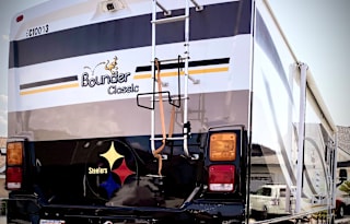 2010 Fleetwood RV Bounder Classic 34W