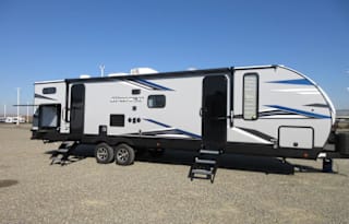 NEW 2021 Forest River Alpha Wolf 30DBH-L