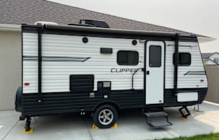 Travel Trailer that Sleeps 5 and is under 4000lbs!