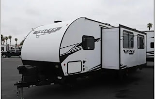 Tracer 260BHSLE - Compact Elegance!