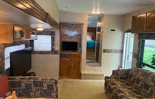 Leaf Grove RV  2009 Keystone Springdale