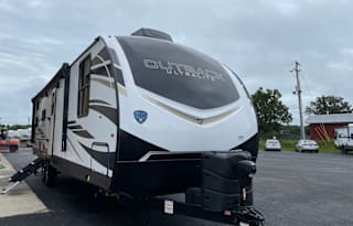 RV outback with private bunkroom