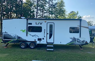 Mold Free & Family Ready! Lightweight 29’ Trailer.