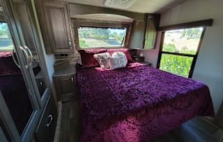 *DELIVERY ONLY* Fresh & Lux Oasis Retreat, 2b, 2b