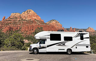 Luxury 2019 Entegra Coach Odyssey 25R