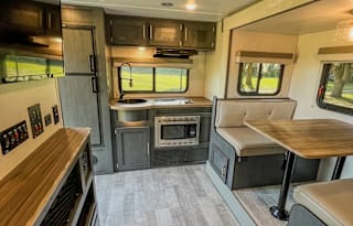Cozy Camper Perfect for 2