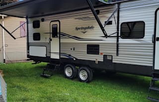 MoJo's 2019 Summerland Sleeps 10
