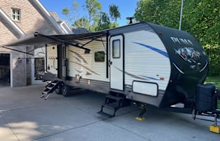 2019 Palomino Puma 31QBBH
