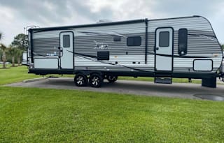 Family getaway Camper Rentals!