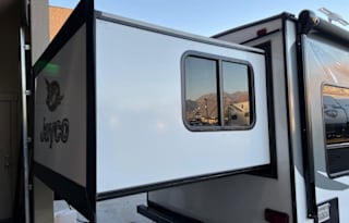 2016 Jayco - Jay Feather Floorplan: X213