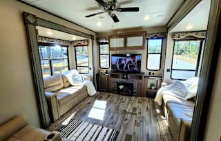 "MADAME"A Luxury Retreat-MEMORY FOAM King WEC HITS