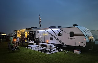 2019 Crossroads Sun Set Trail Super Lite Bunkhouse