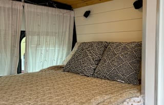 2021 Air BnB on wheels - low miles, fully stocked