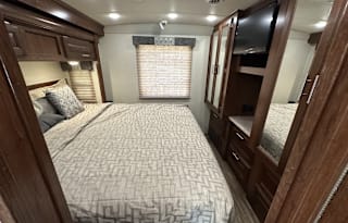Spacious RV for a King (and Queen)