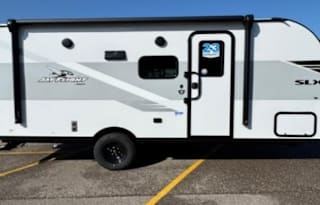 2025 Jayco Jay flight 175BH- Thing two