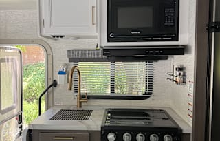 2024 Thor Motor Coach Chateau 22E- Family Friendly