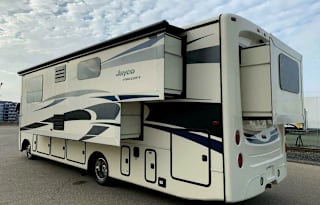 2015 Jayco Precept, Sleeps 6, Fun Times Ahead!