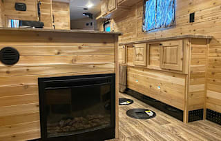 2019 Glacier Explorer