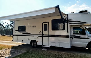 2022 Coachmen RV Freelander 27QB Ford 350