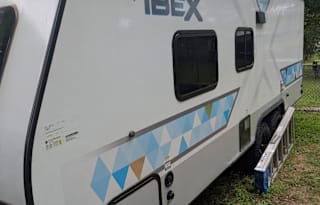2023 IBEX 19MBH – Sleeps 5, Pet-Friendly, Loaded!