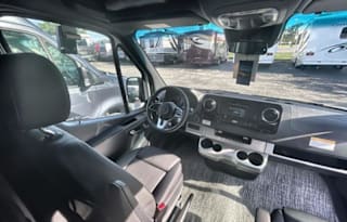 19B Thor SANCTUARY 4X4 SLEEP 2-MERCEDES Luxury Van