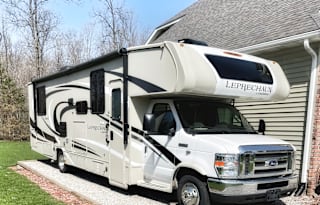 2021 Coachmen Leprechaun 319MB RV