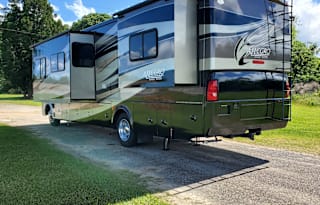 2012 Tiffin Elegro 35QBA Bunkhouse