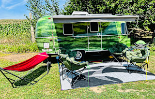 2022 Watermelon Airstream Bambi 20FB